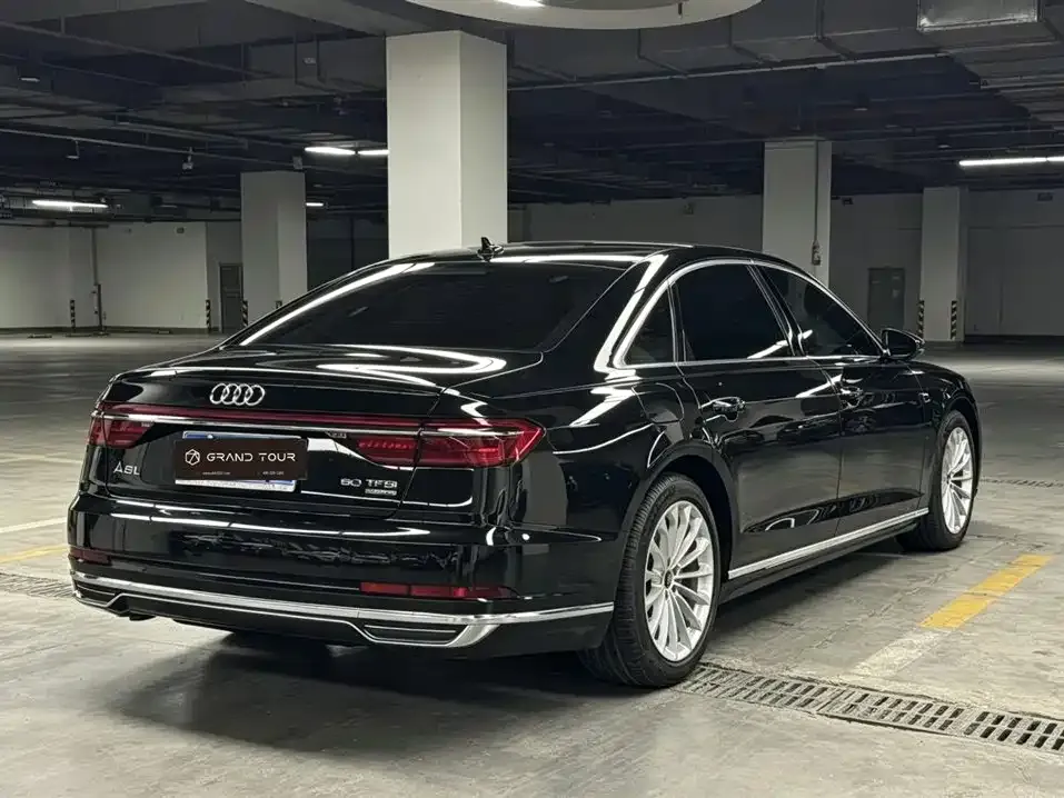 Audi A8 2022 из CN, фото 6