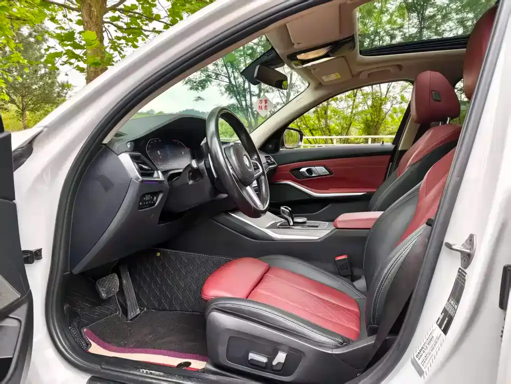 BMW 3 Series 2021 из CN, фото 8
