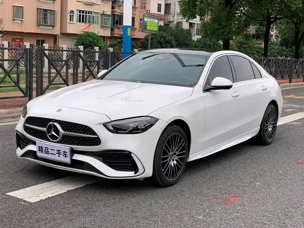 Mercedes-Benz C-Class — фото 1