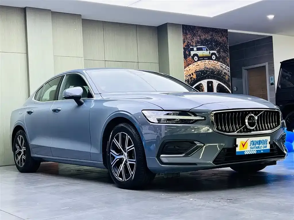 Volvo S60 2024 из CN, фото 7