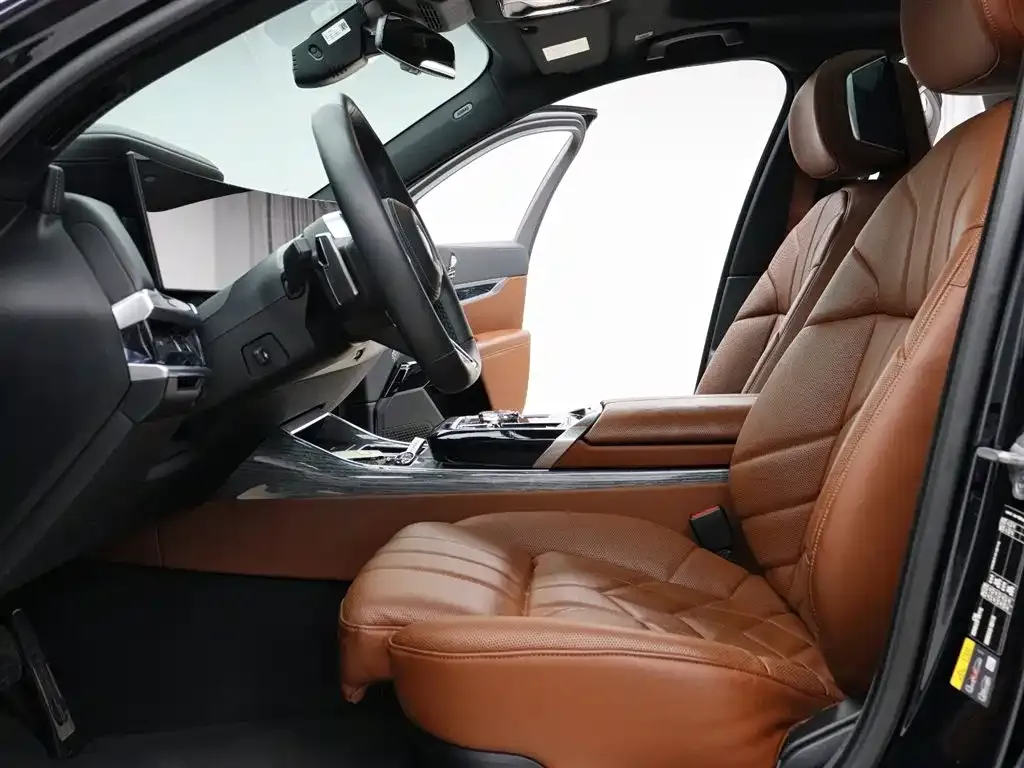 BMW i7 2024 из CN, фото 6