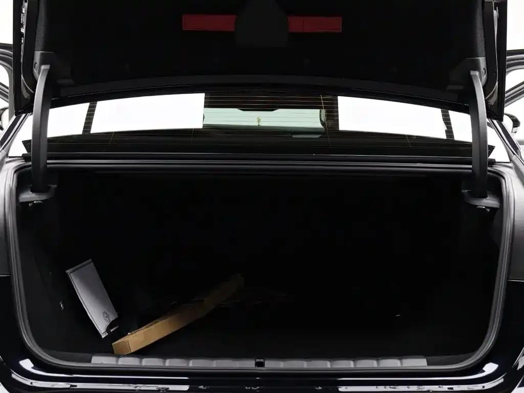 BMW i7 2024 из CN, фото 9