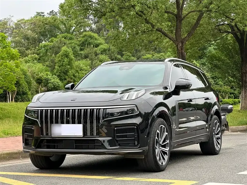 Lynk & Co 09