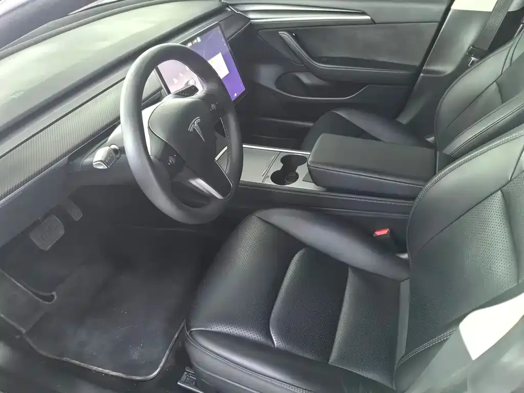 Tesla Model 3 — фото 3