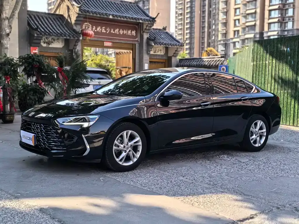 Buick Regal — фото 1
