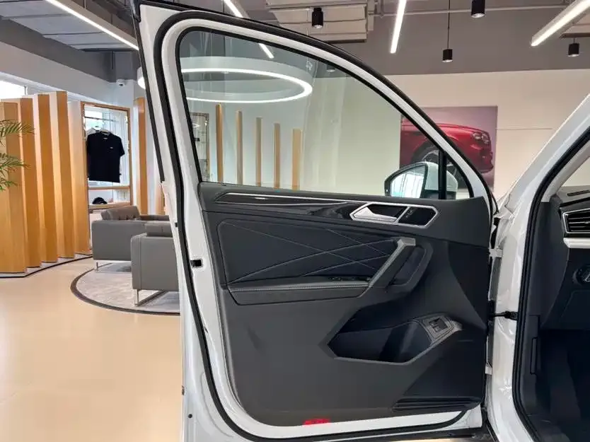 Volkswagen 途观L插电混动 — фото 9