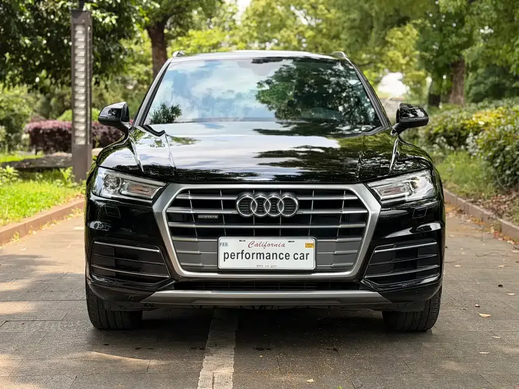 Audi Q5L 2021 из CN, фото 2