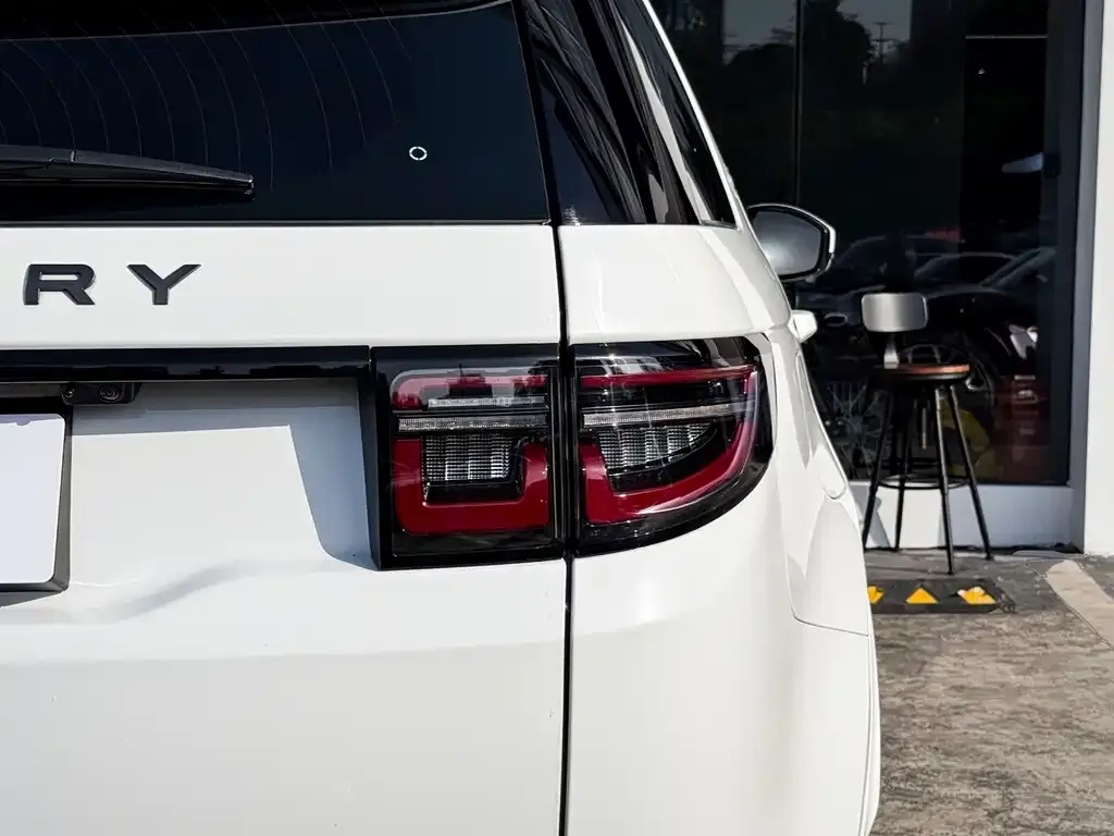 Land Rover Discovery Sport — фото 4