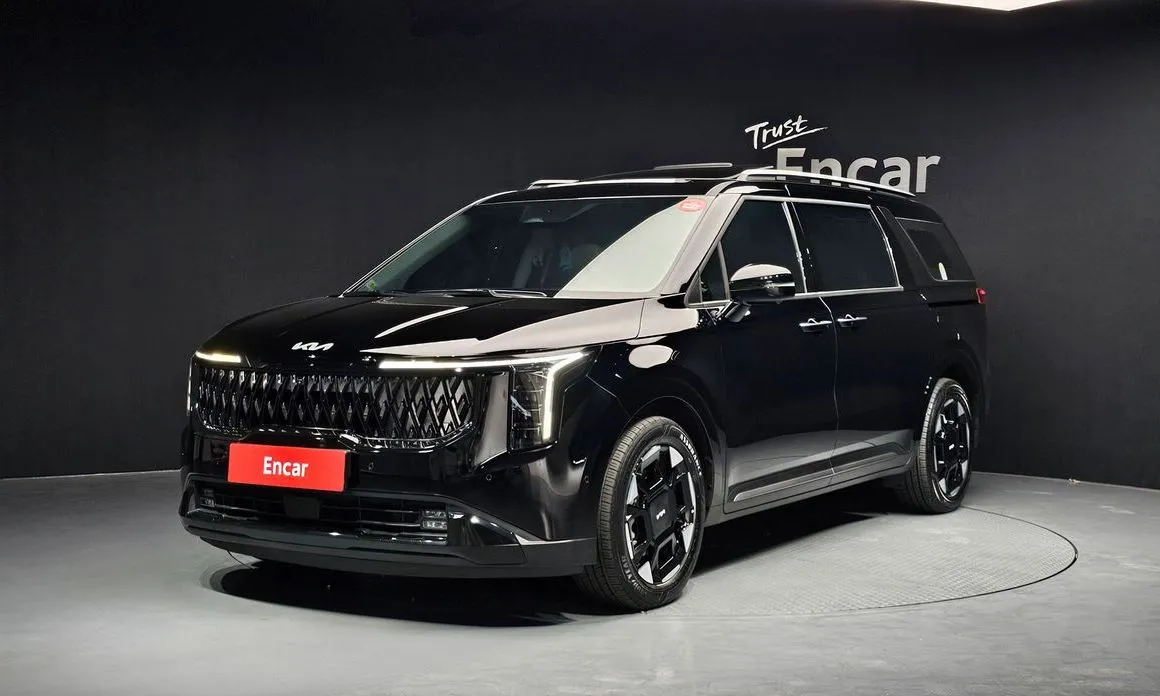Kia Carnival — фото 1