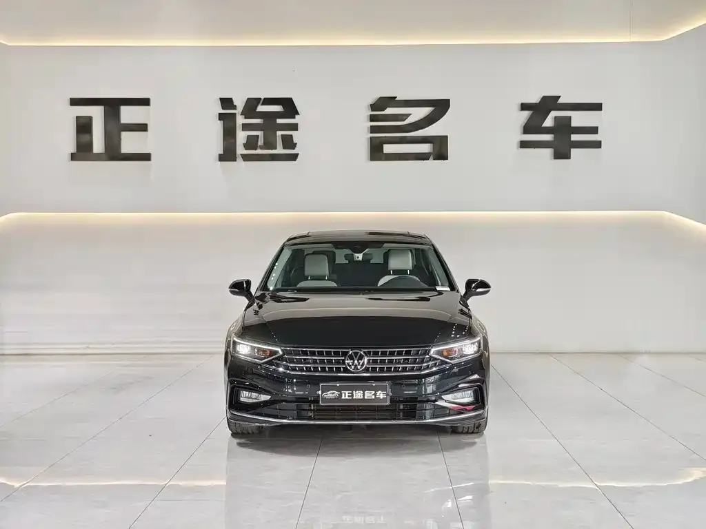 Volkswagen Magotan 2023 из CN, фото 2