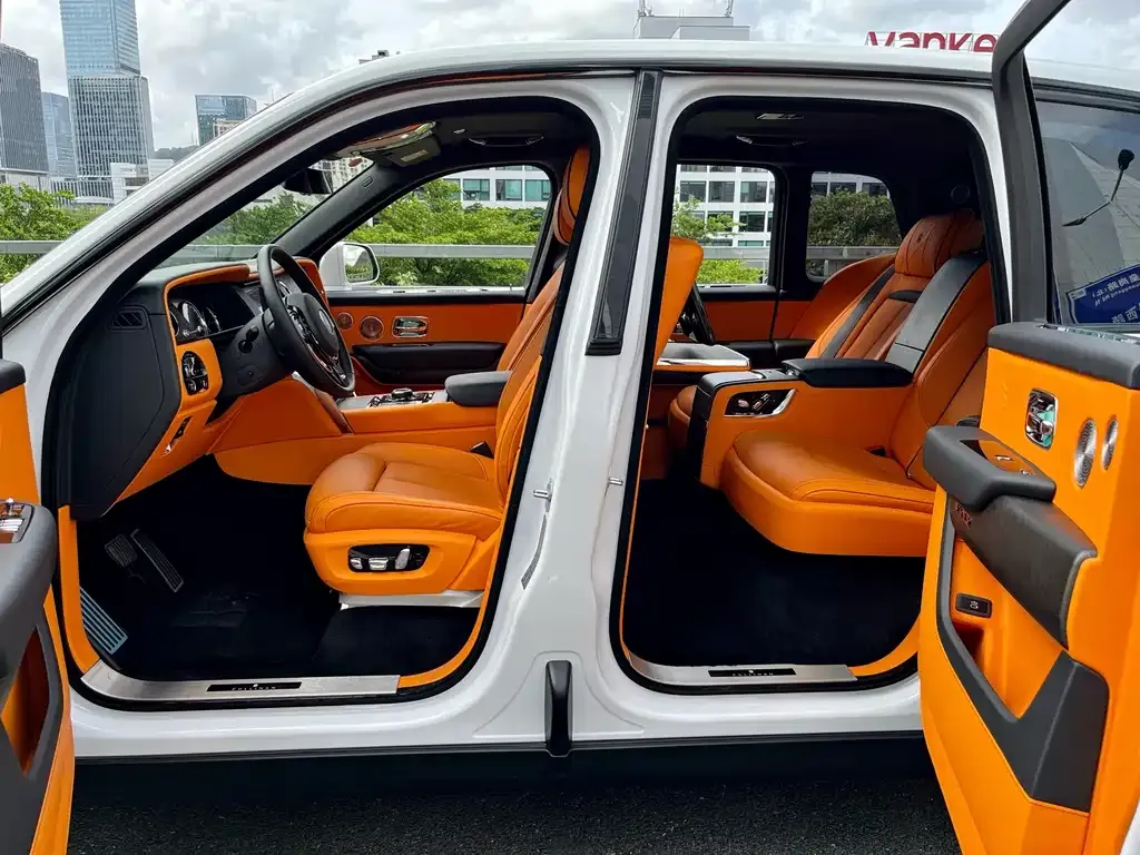 Rolls-Royce Cullinan — фото 6