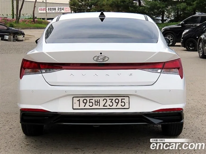 Hyundai AVANTE — фото 9
