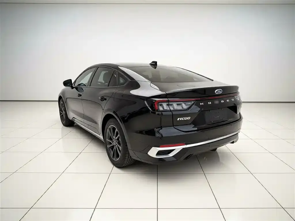Ford Mondeo 2025 из CN, фото 2