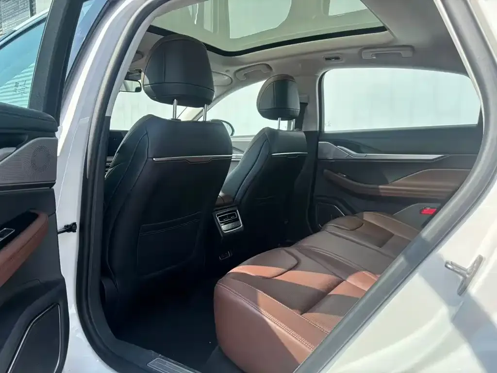Lincoln Z 2025 из CN, фото 3