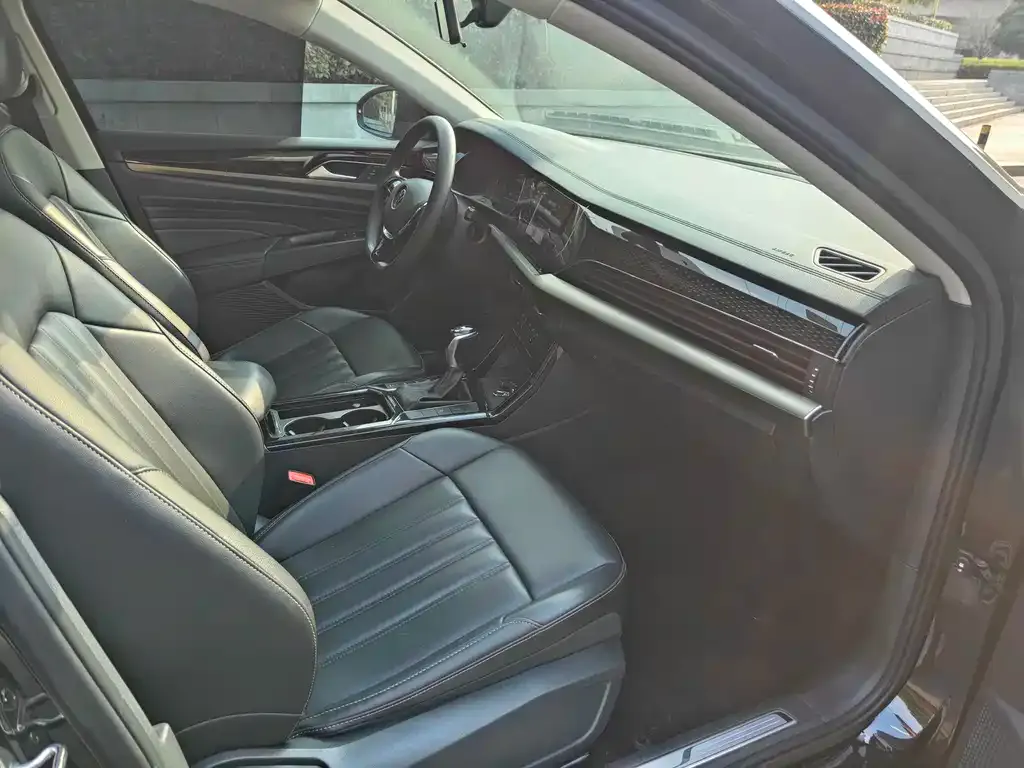 Volkswagen Passat New Energy 2022 из CN, фото 3