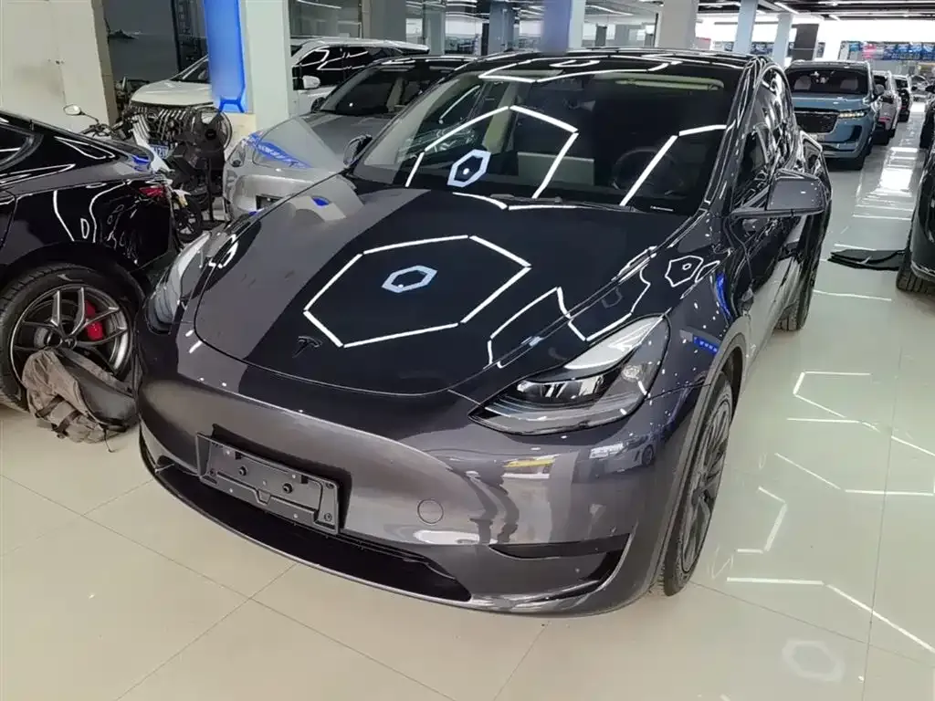 Tesla Model Y — фото 4