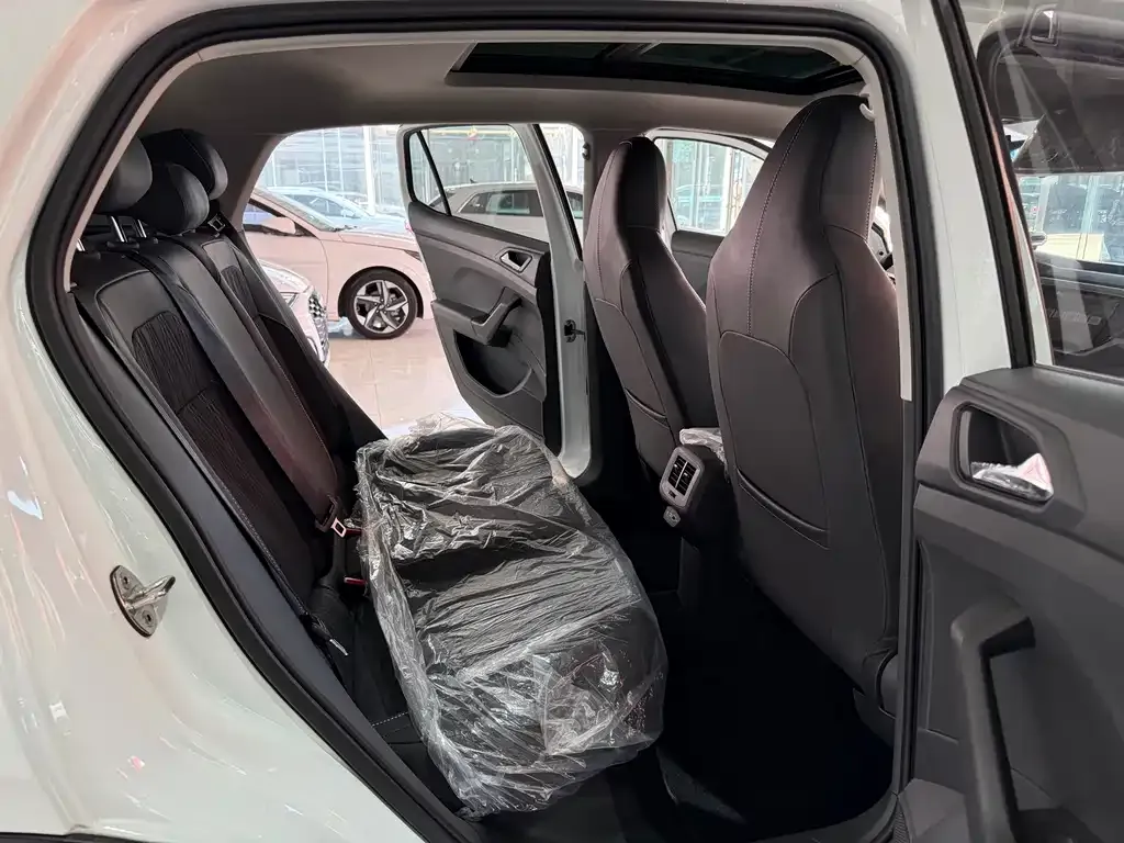 Volkswagen T-Cross 2023 из CN, фото 6