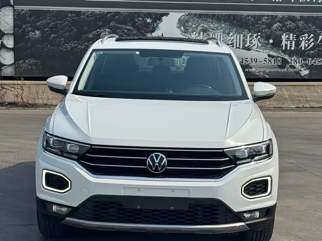 Volkswagen T-Roc — фото 9