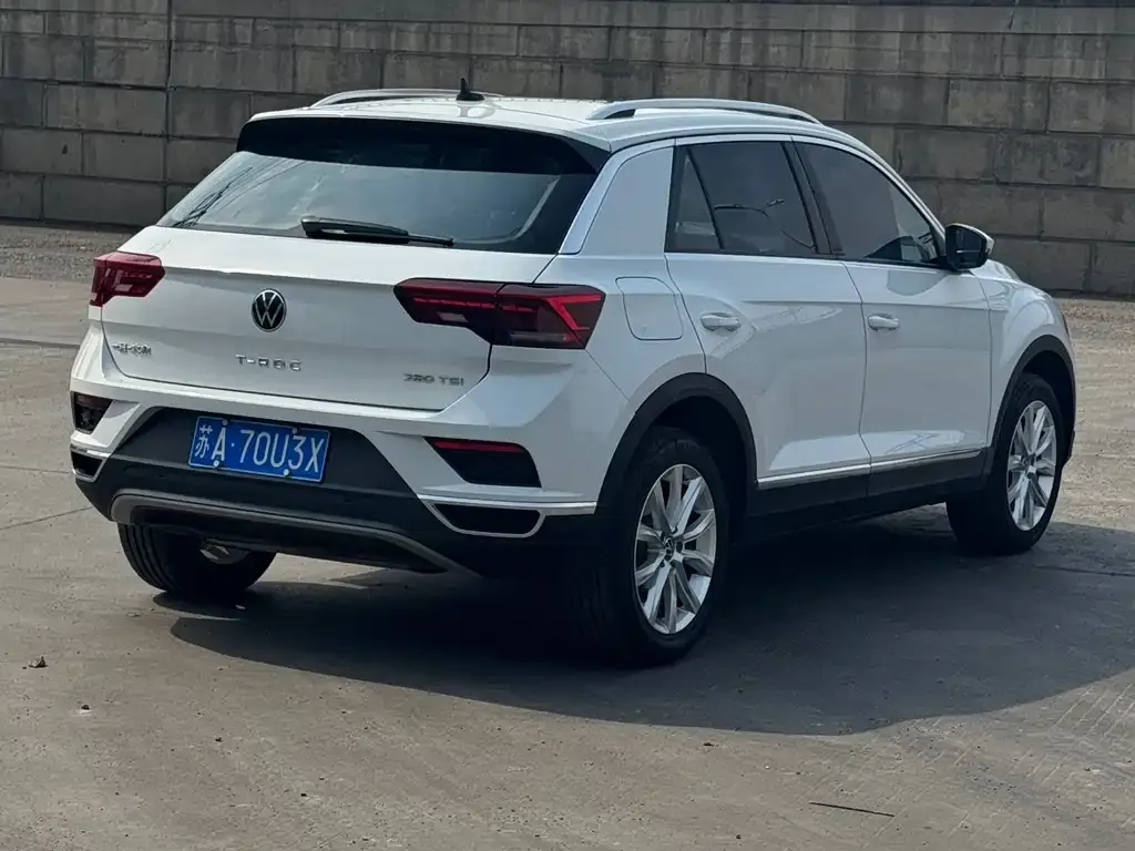Volkswagen T-Roc — фото 5