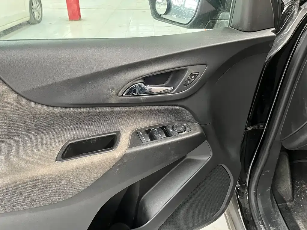 Chevrolet Equinox 2021 из CN, фото 6
