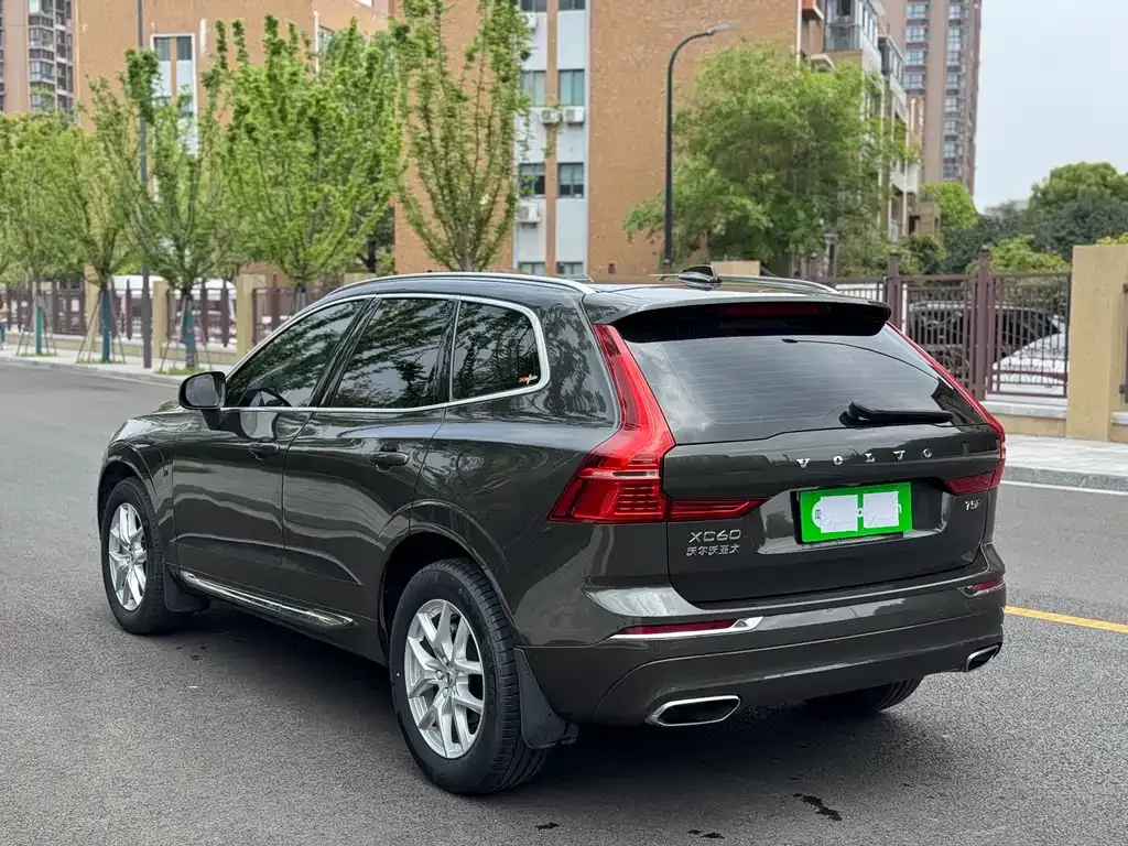 Volvo XC60 2021 из CN, фото 8