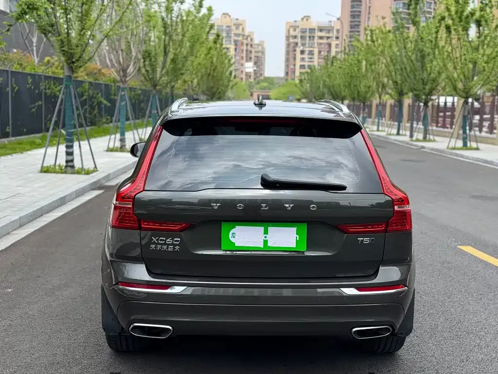 Volvo XC60 2021 из CN, фото 4