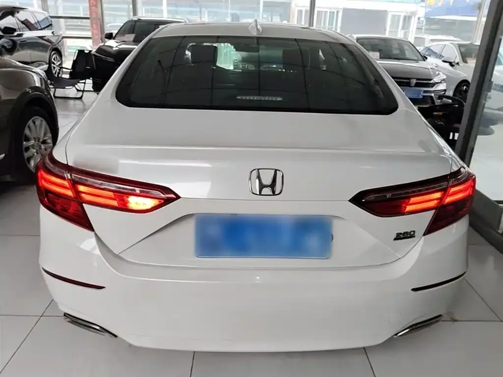 Honda Inspire — фото 7