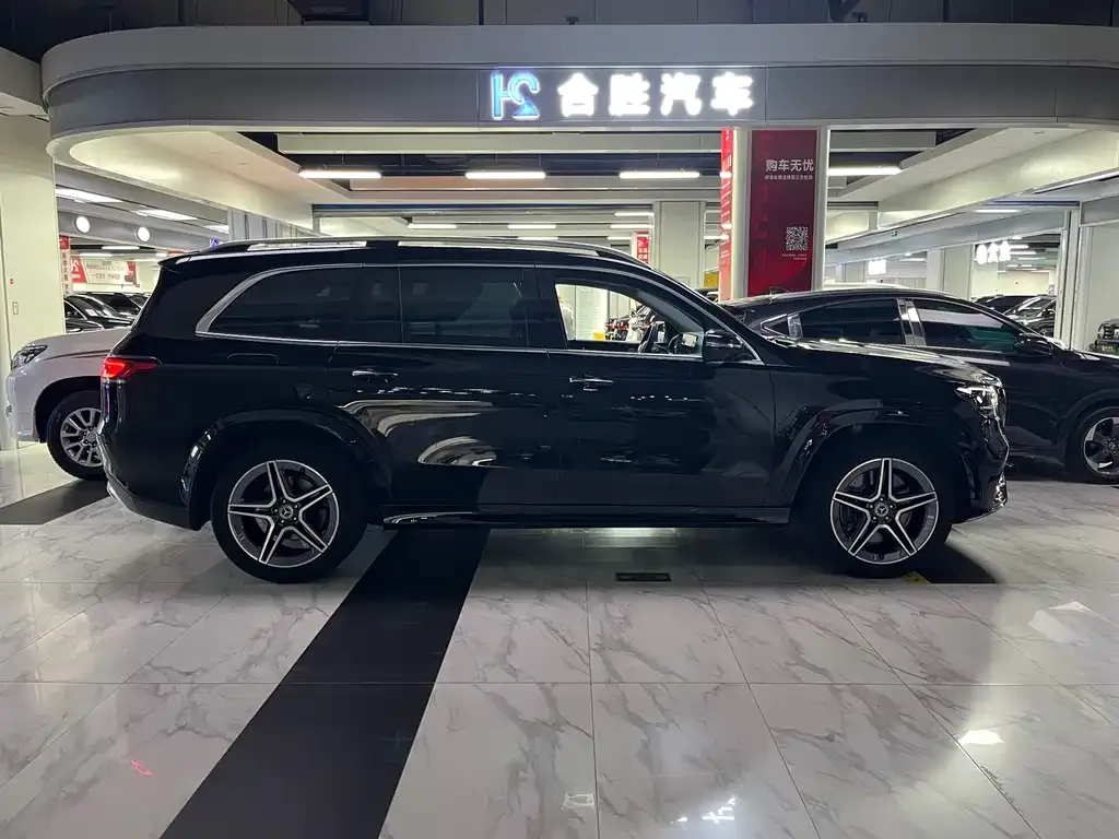 Mercedes-Benz GLS — фото 6