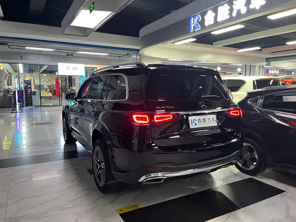 Mercedes-Benz GLS — фото 10