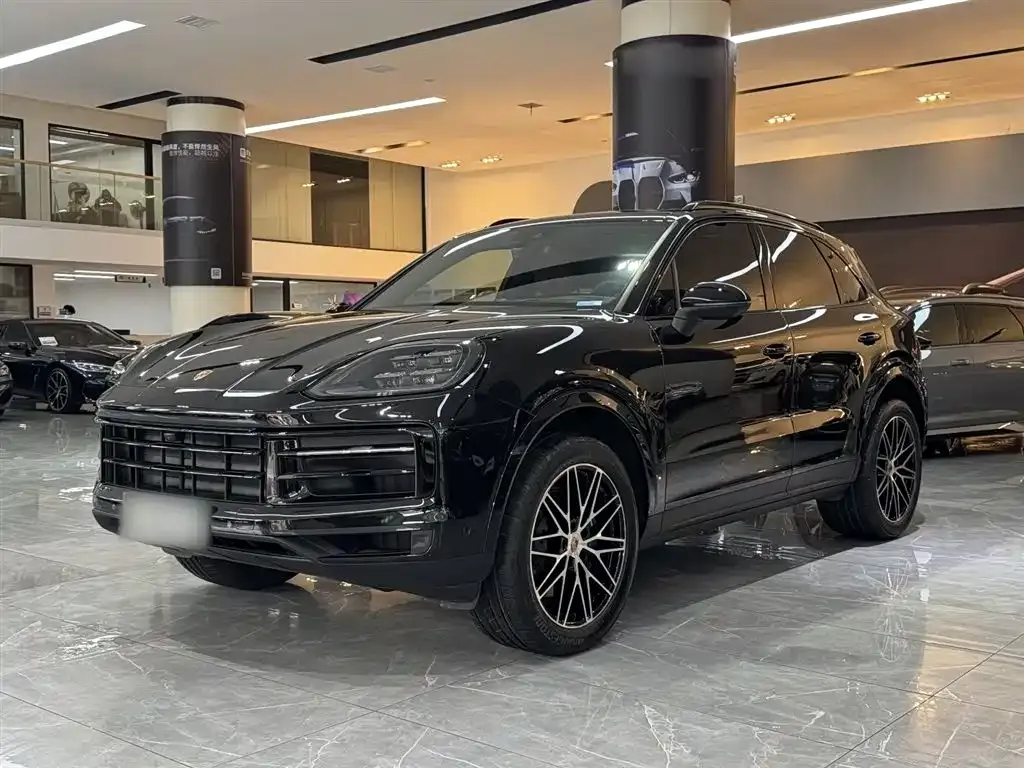 Porsche Cayenne — фото 1