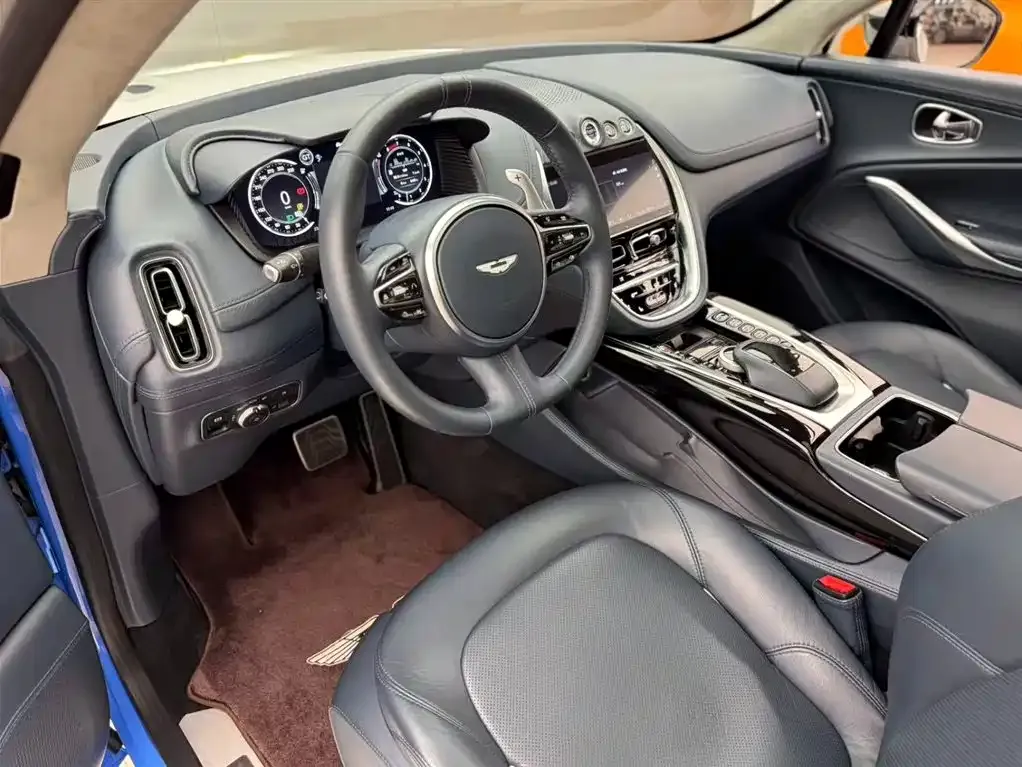 Aston Martin DBX 2021 из CN, фото 9