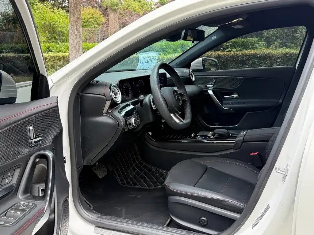 Mercedes-Benz A-Class 2024 из CN, фото 3