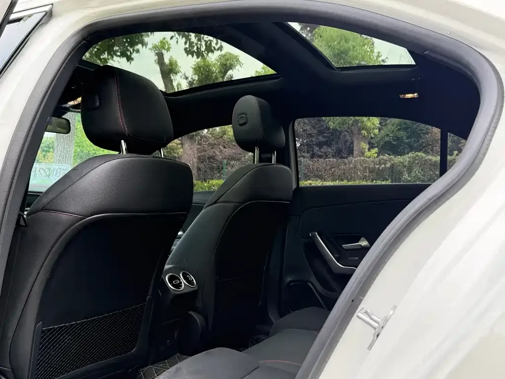 Mercedes-Benz A-Class 2024 из CN, фото 2