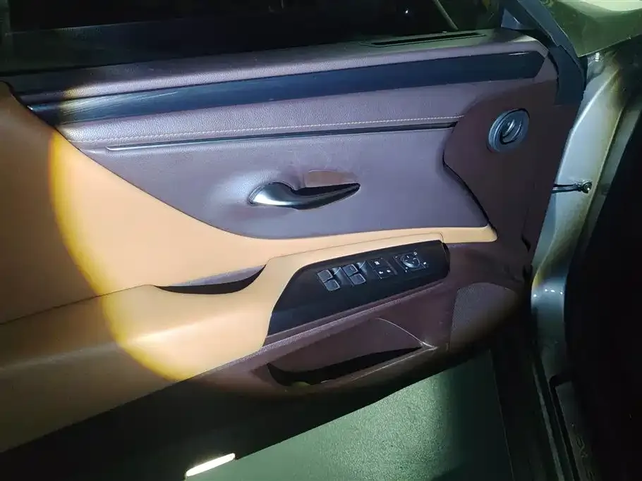Lexus ES 2021 из CN, фото 6
