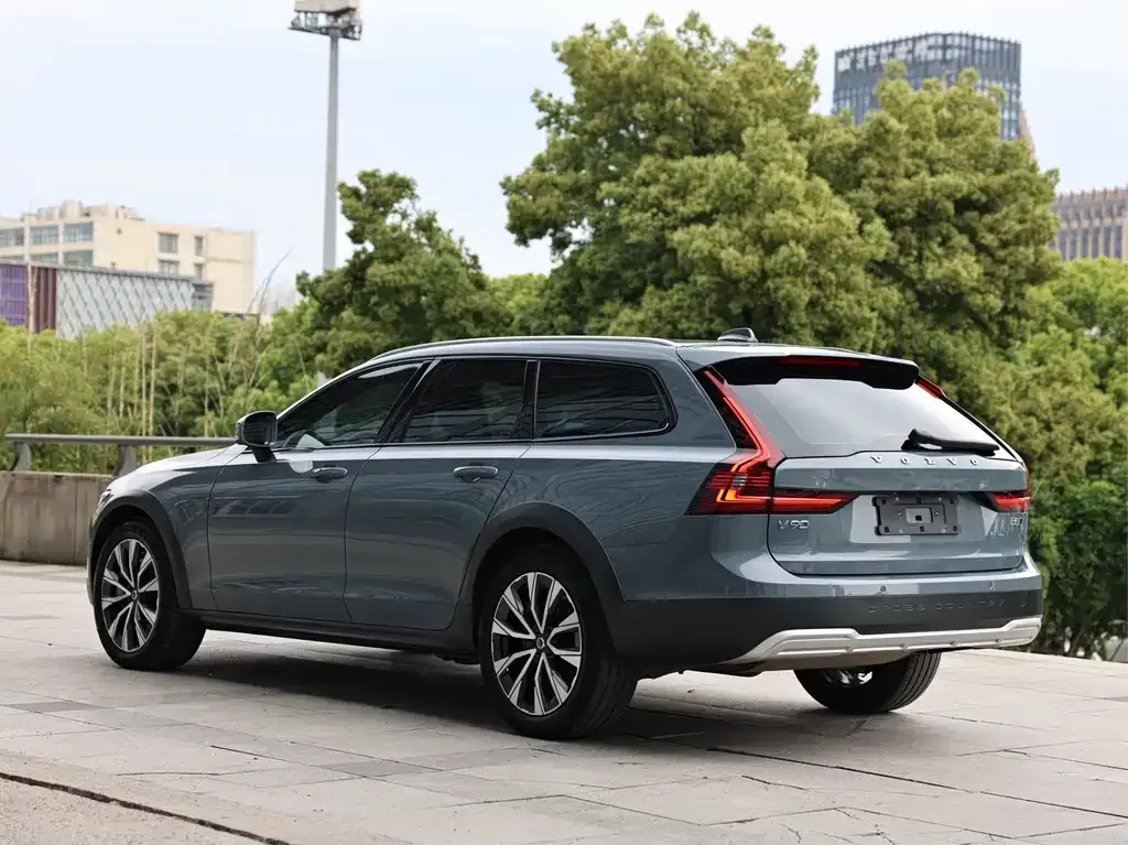 Volvo V90 2022 из CN, фото 3