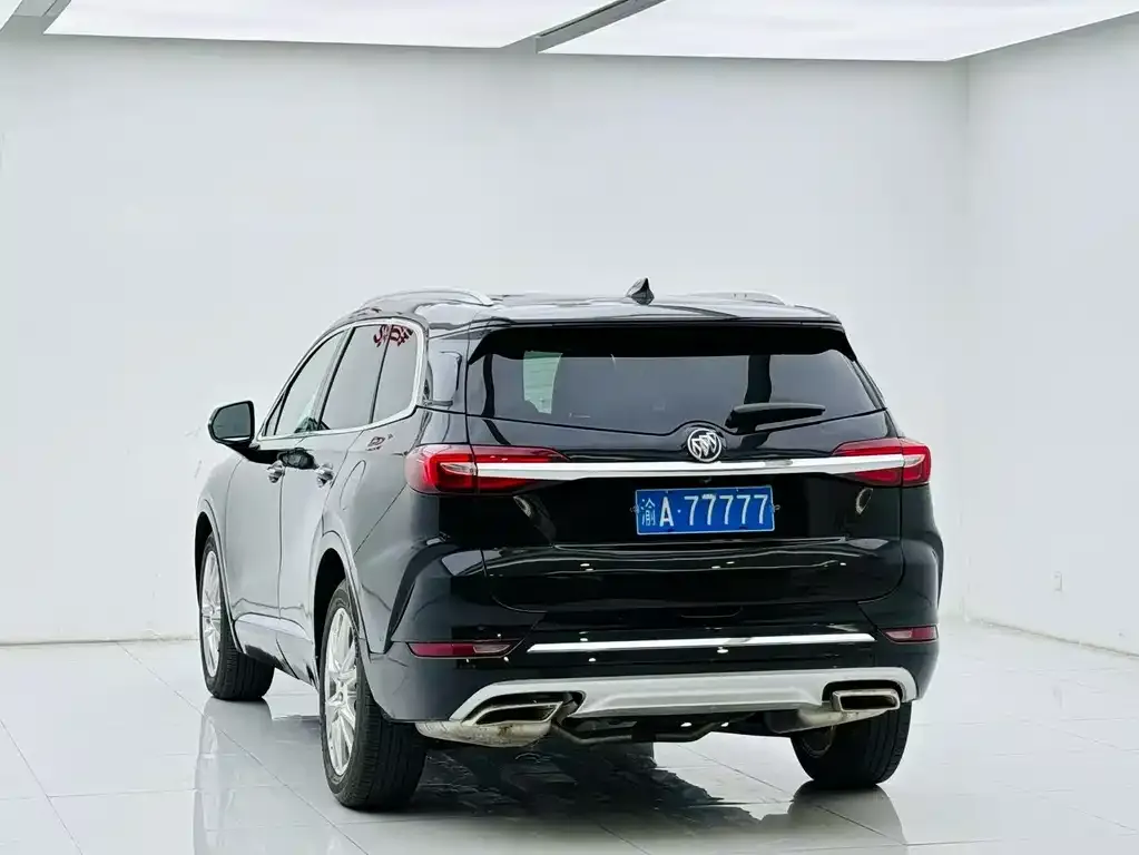 Buick Enclave 2023 из CN, фото 2