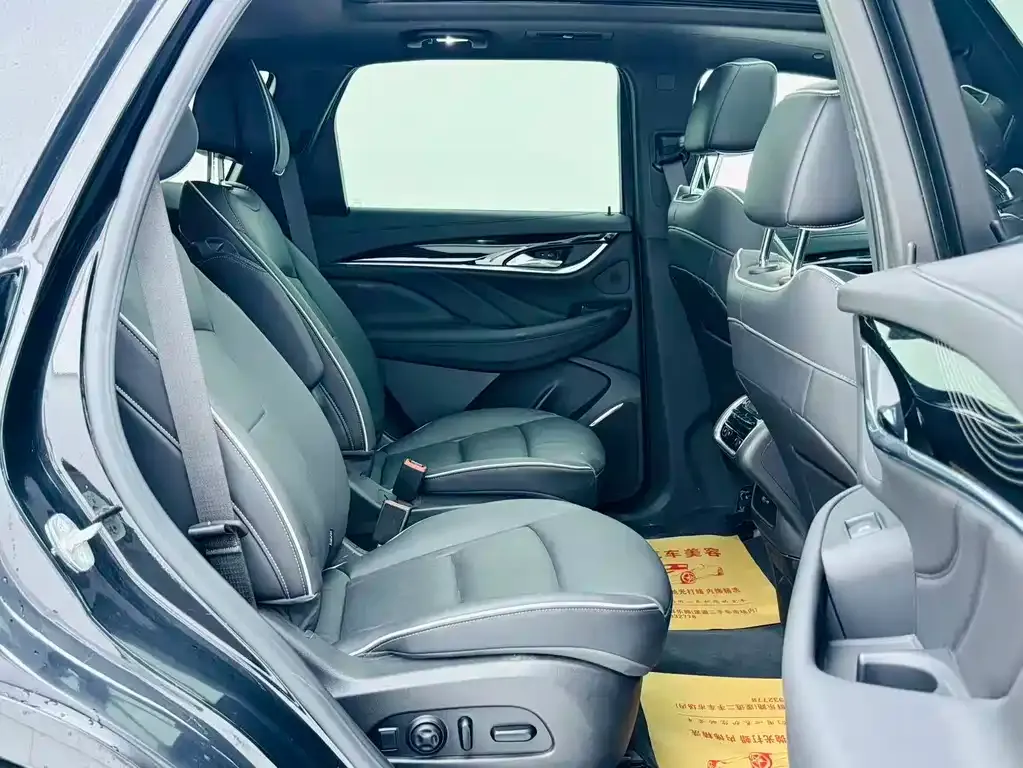 Buick Enclave 2023 из CN, фото 6