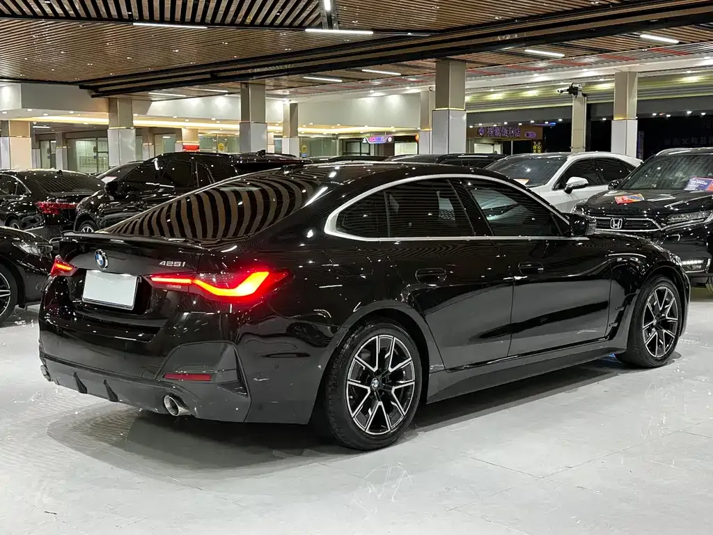 BMW 4 Series 2023 из CN, фото 8