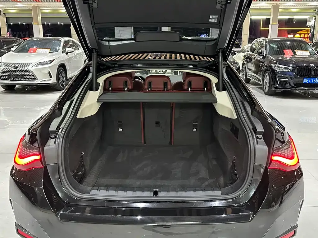 BMW 4 Series 2023 из CN, фото 6
