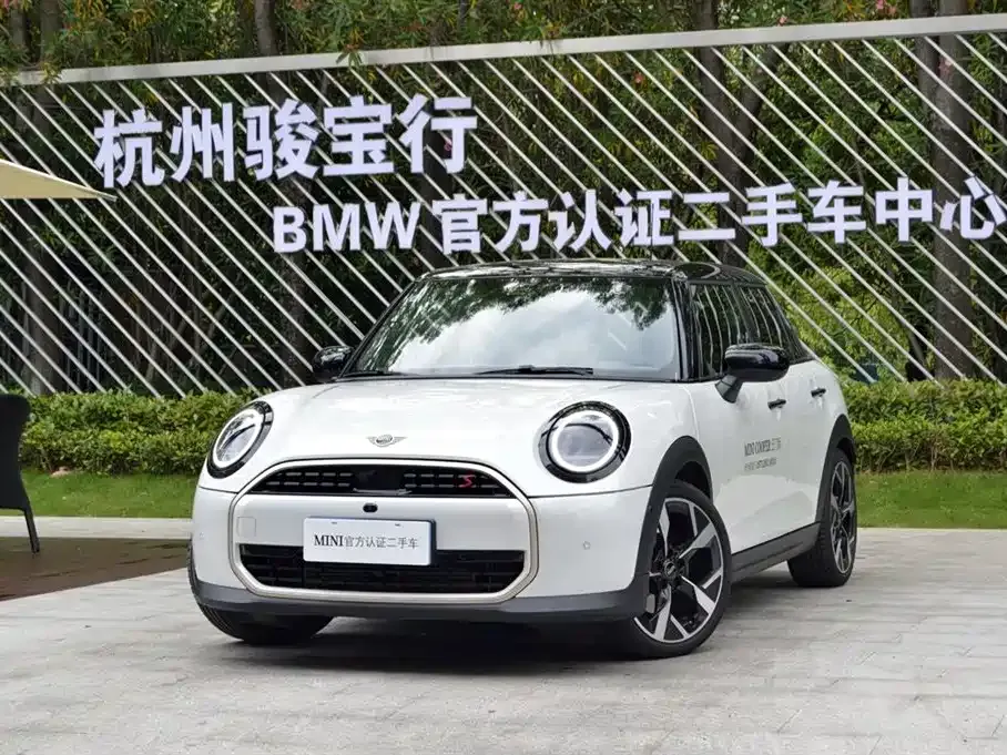 MINI Cooper (3-door) — фото 1