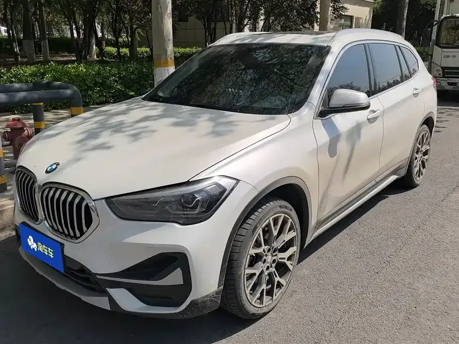BMW X1 — фото 1