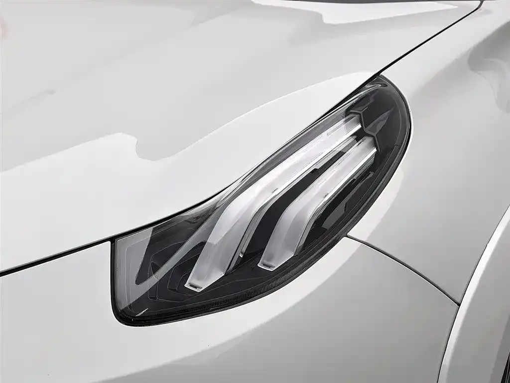 Lynk & Co 02 Hatchback 2023 из CN, фото 10