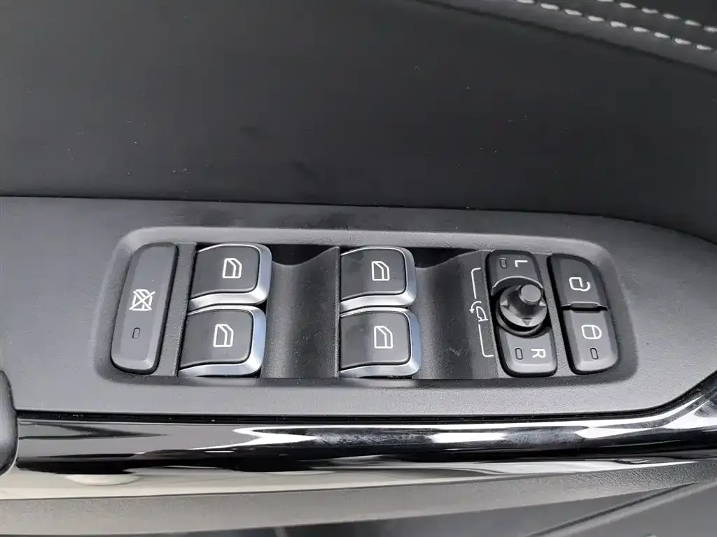 Lynk & Co 02 Hatchback 2023 из CN, фото 9
