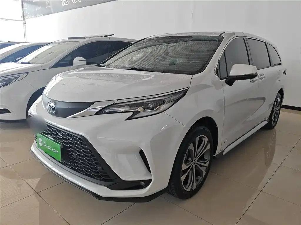 Toyota Granvia — фото 8