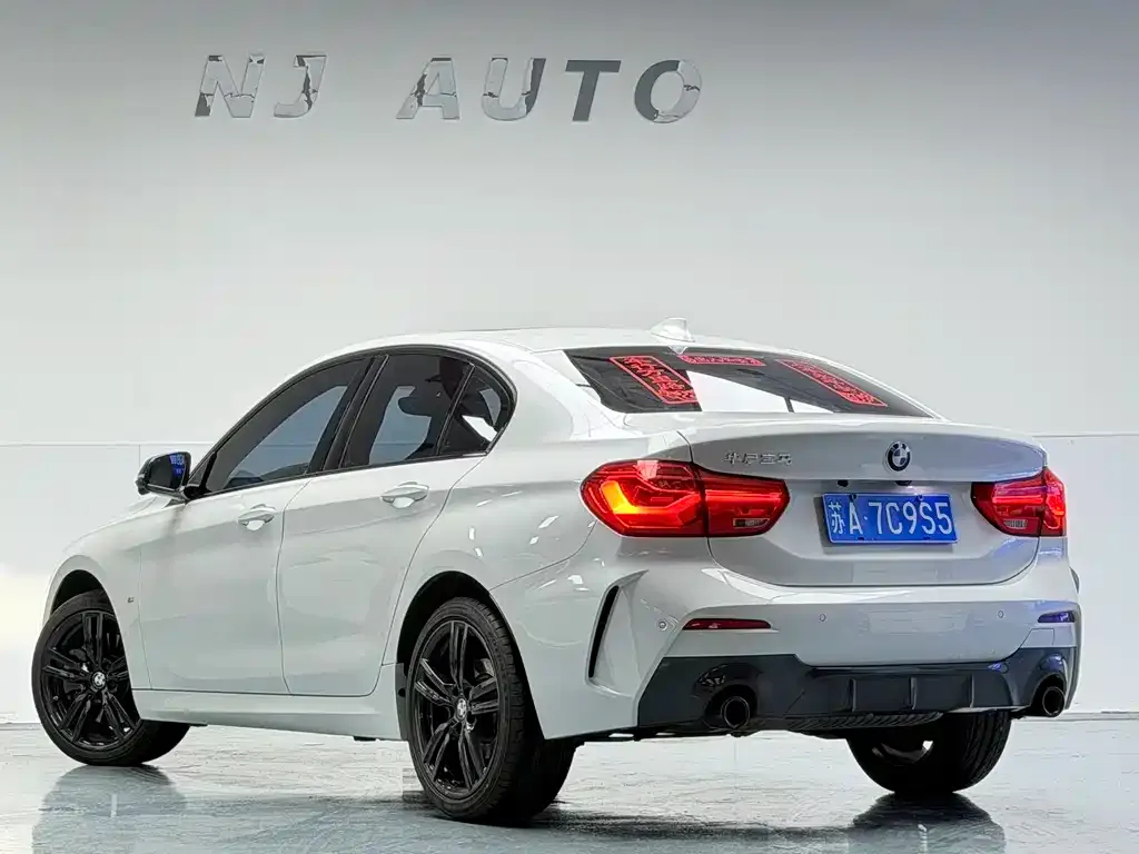 BMW 1 Series 2023 из CN, фото 6