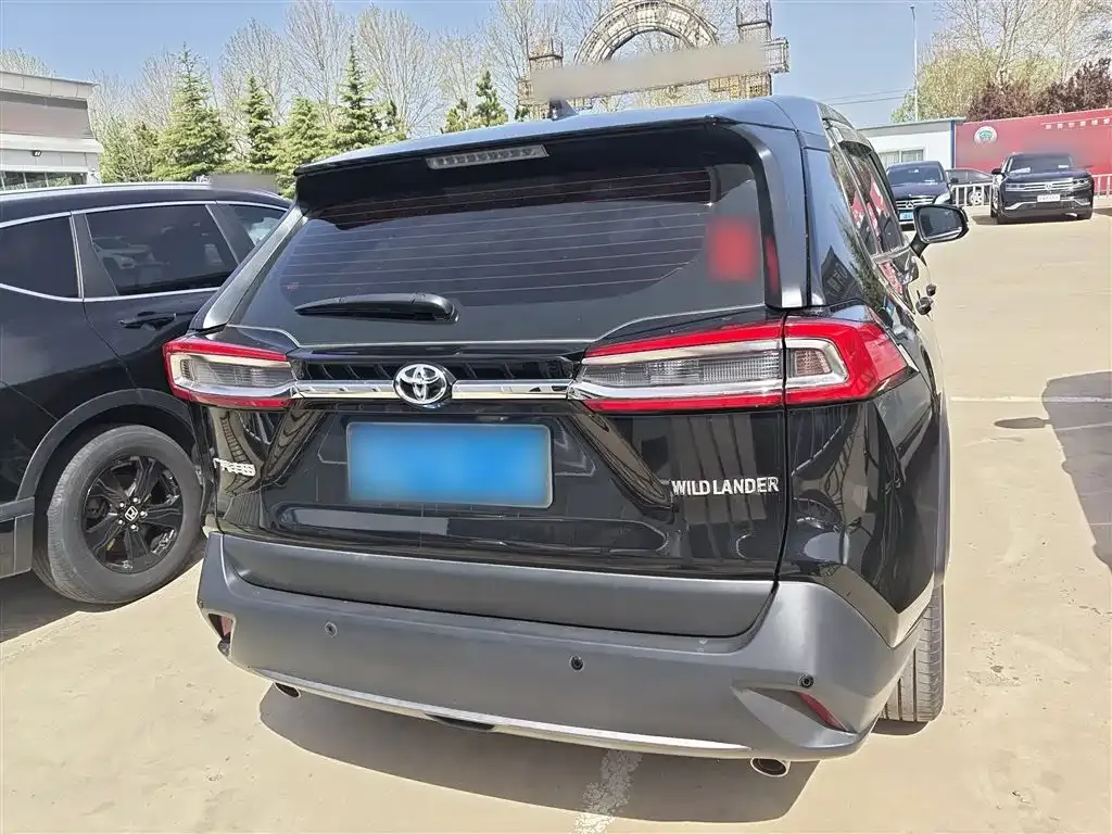 Toyota Wildlander — фото 10