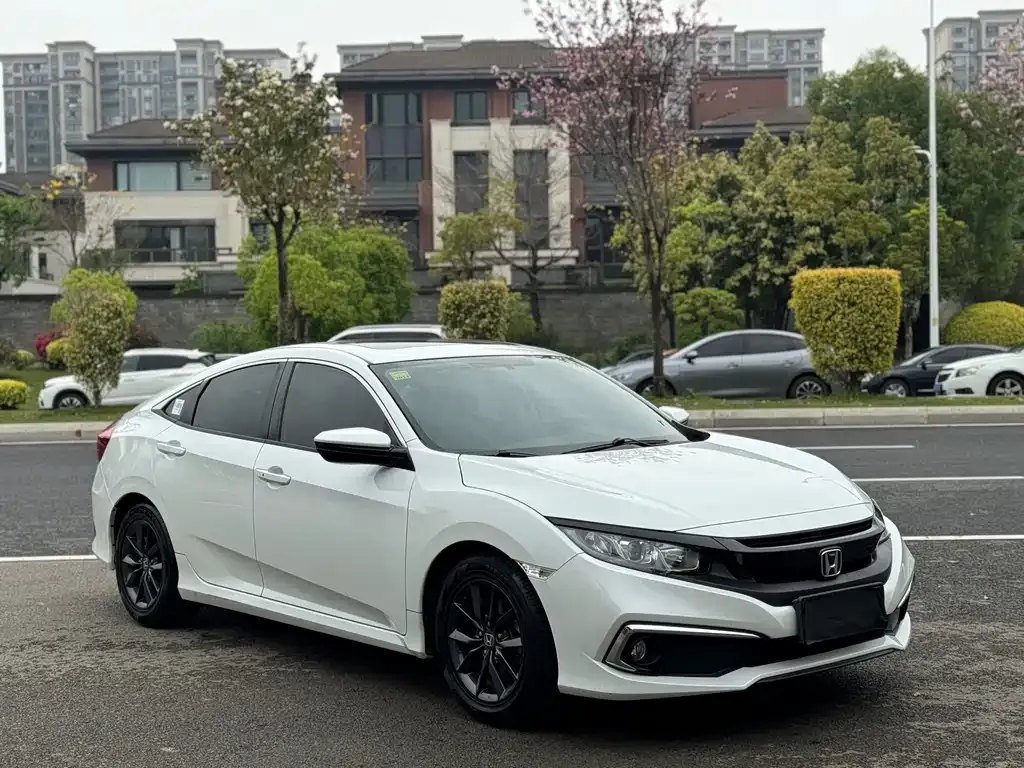 Honda Civic — фото 9