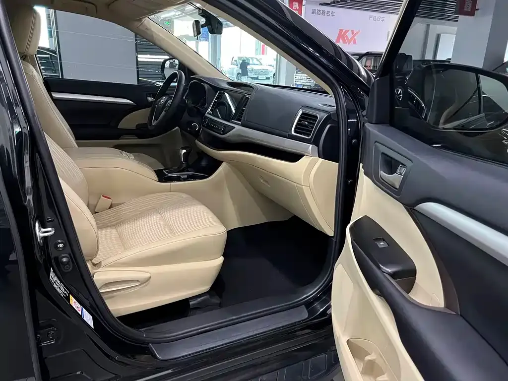 Toyota Highlander 2021 из CN, фото 4
