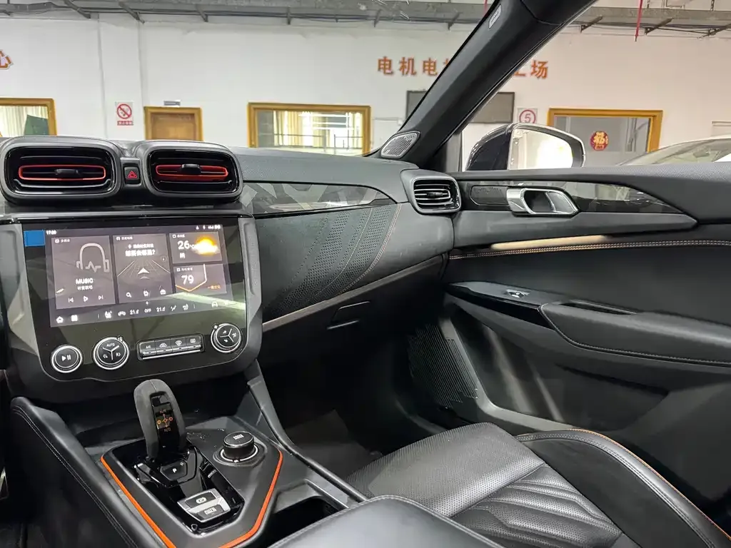 Lynk & Co 02 Hatchback 2022 из CN, фото 6
