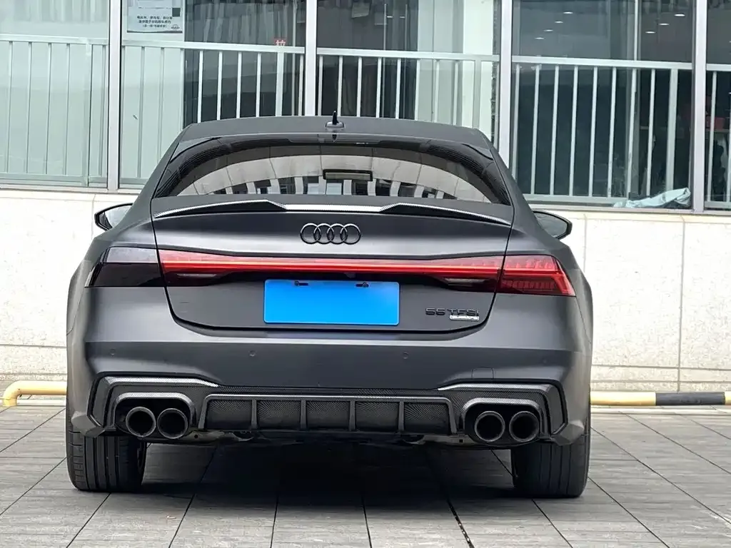 Audi A7L — фото 2